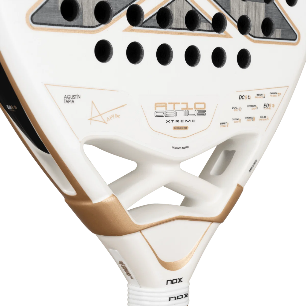 Pala Nox AT10 Genius 12K Alum Xtrem Agustín Tapia 2026 — detalle del corazón y el marco