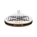 Pala Nox AT10 Genius 12K Alum Xtrem Agustín Tapia 2026 — canto de la pala