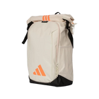 Mochila Adidas Multigame 2026 blanco roto, vista inclinada