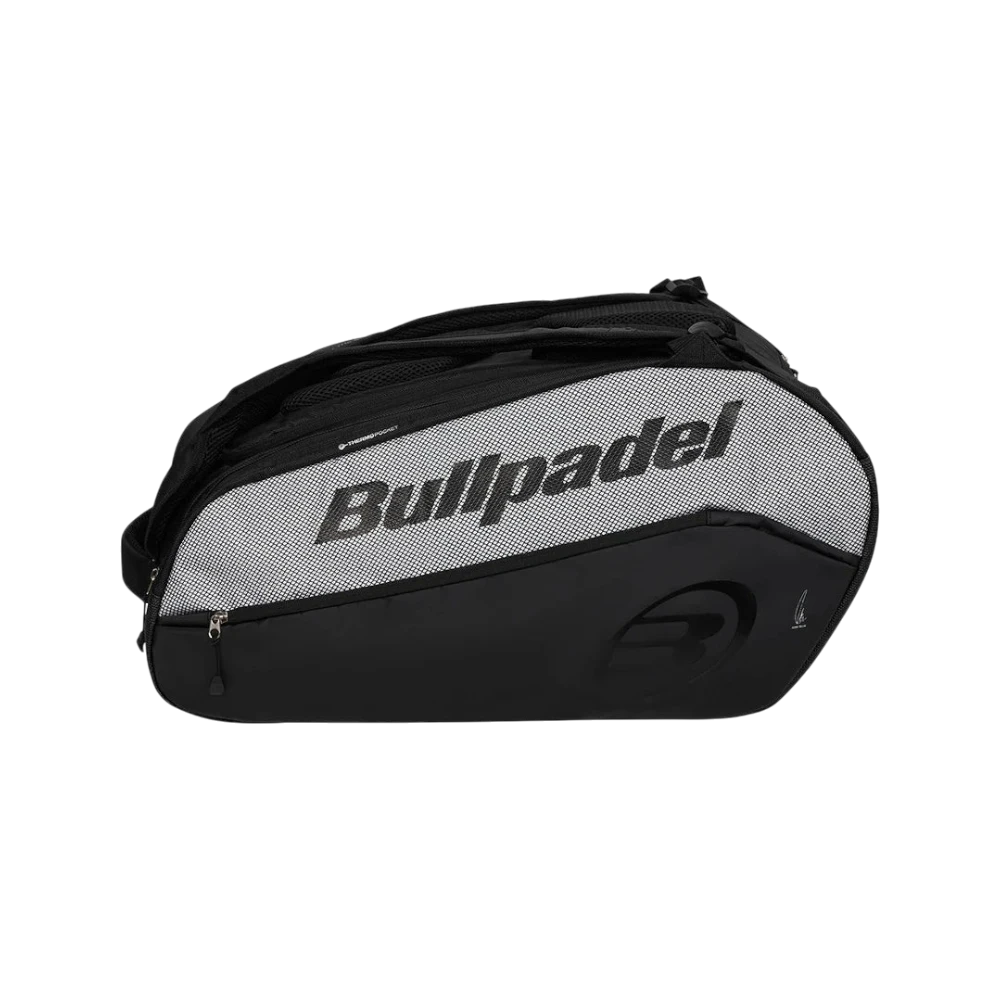 Paletero Bullpadel Vertex 2026 negro y gris, vista principal