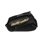 Paletero Bullpadel Flow 2026 negro y dorado, vista principal