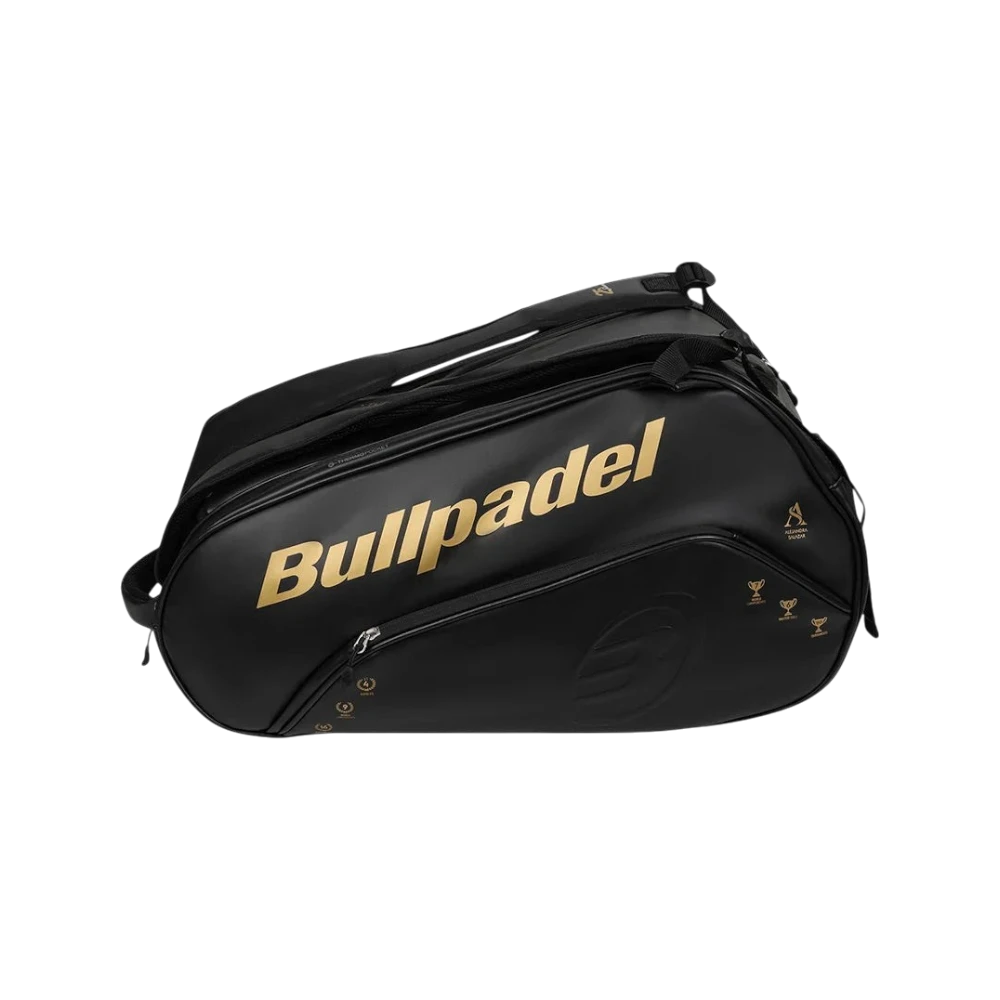 Paletero Bullpadel Flow 2026 negro y dorado, vista principal