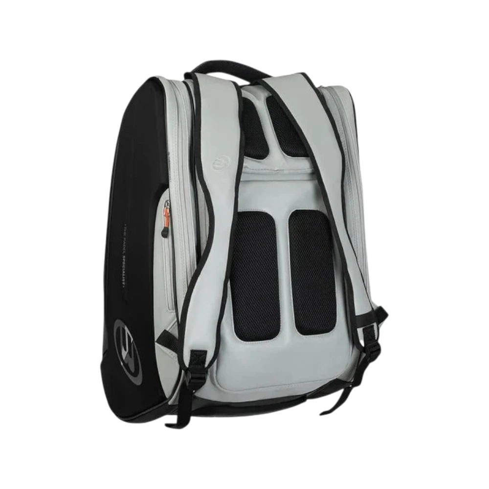 Paletero Bullpadel Hack 2026 gris y negro, vista 2
