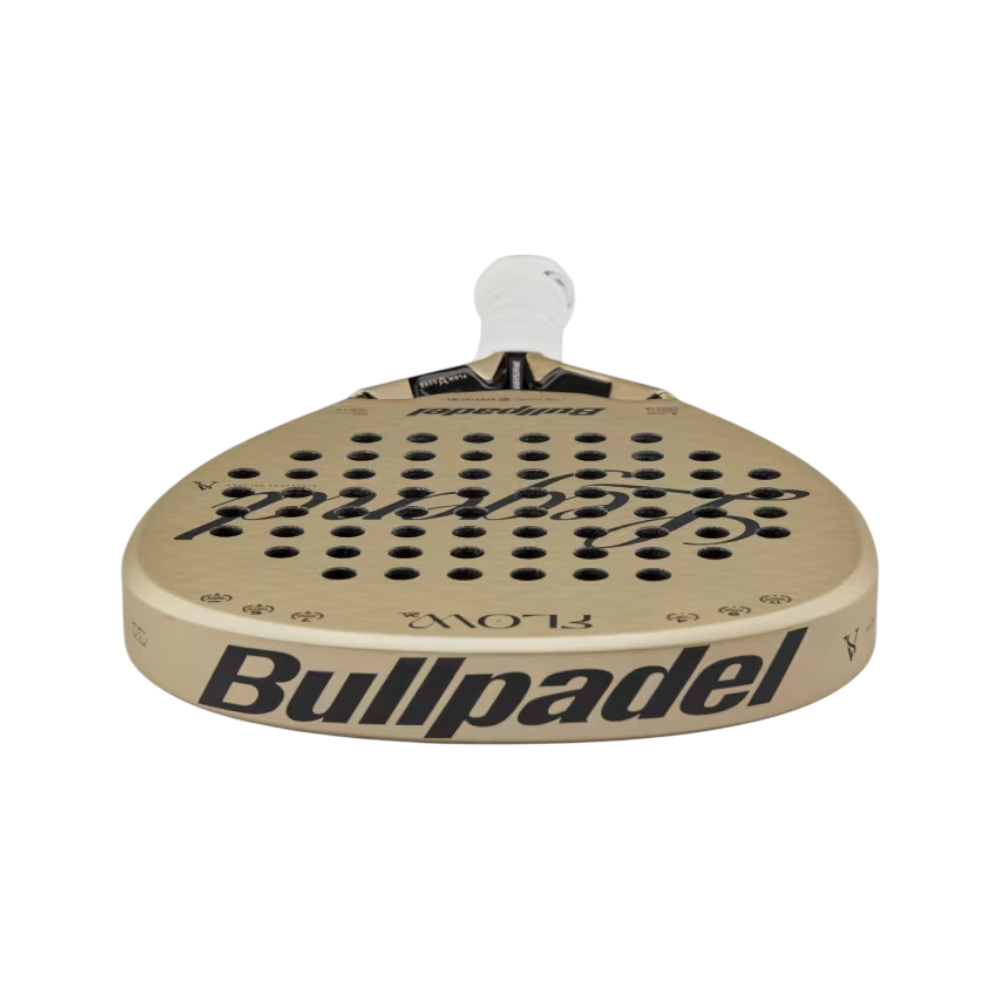 Pala Bullpadel Flow 2027 — detalle del puño