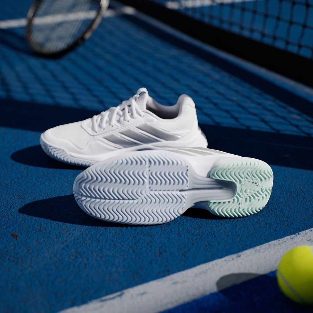 Zapatillas de pádel Adidas Gamecourt 3 de mujer en blanco en pista