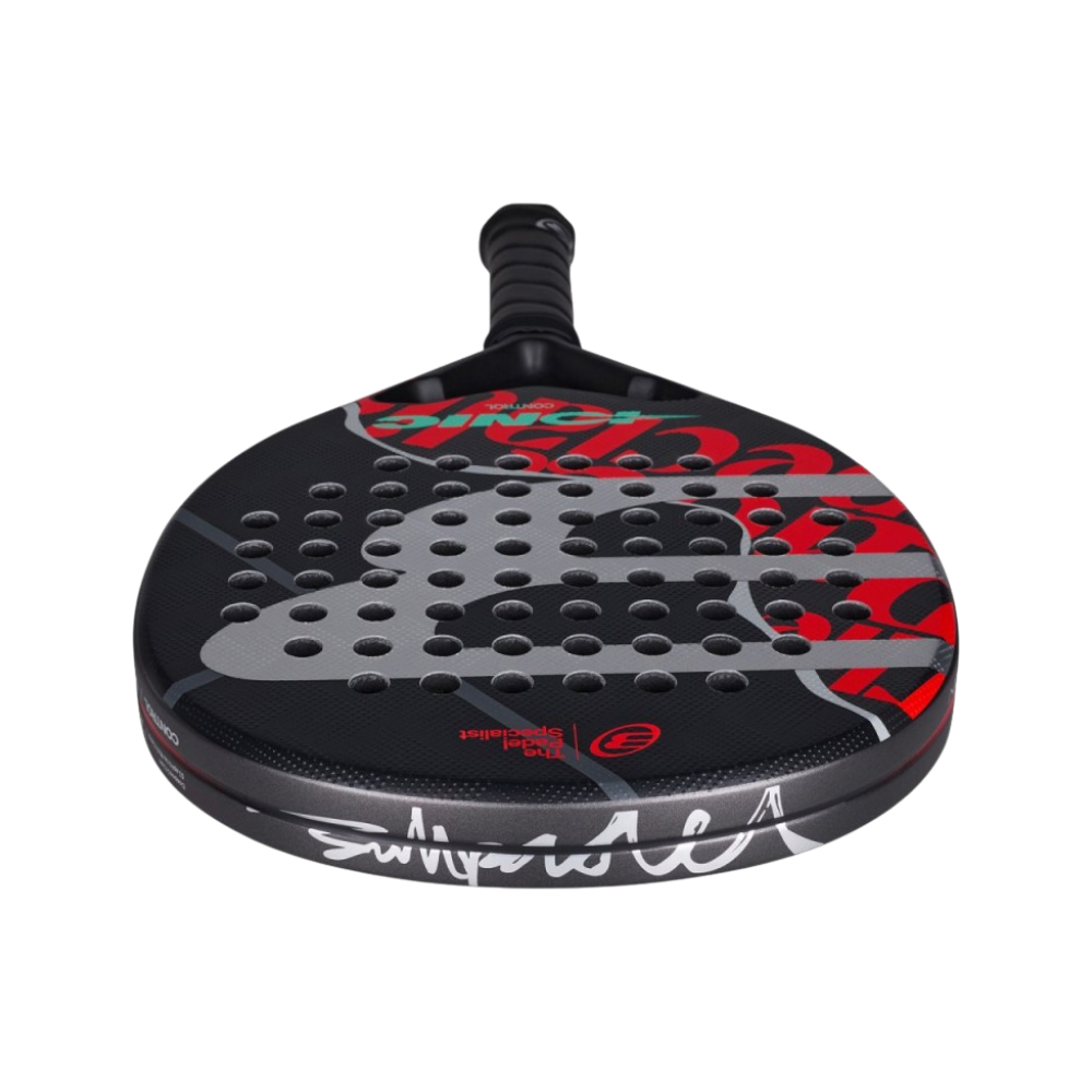 Pala de pádel Bullpadel Ionic Control 26, vista frontal de la cara