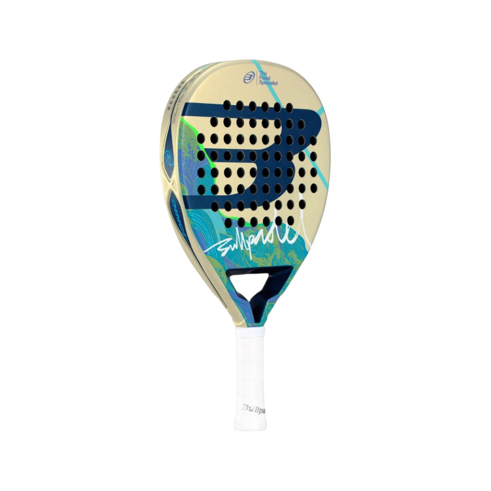 Pala de pádel Bullpadel Ionic Light 26, vista inclinada
