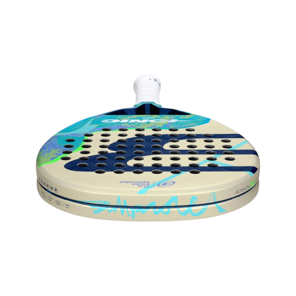 Pala de pádel Bullpadel Ionic Light 26, vista frontal de la cara