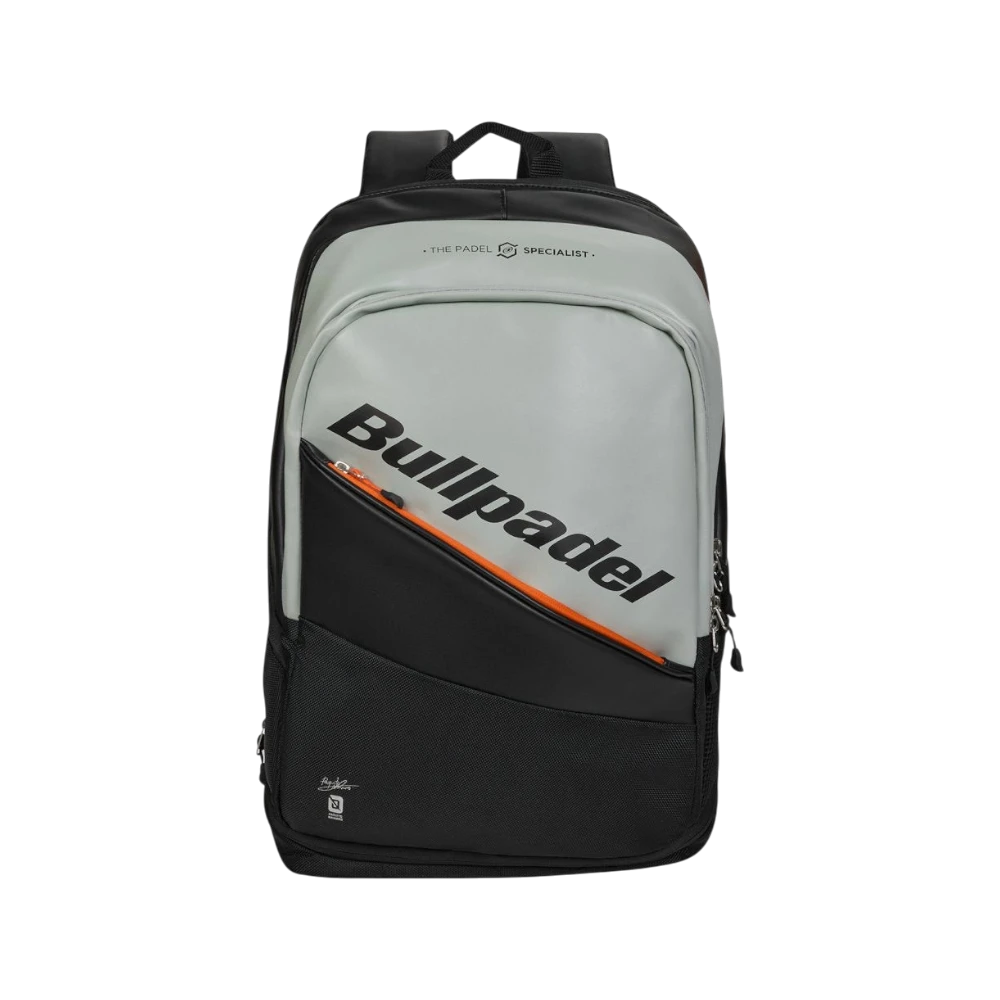 Mochila Bullpadel Hack 2026 gris y negro, vista principal